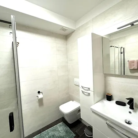 Kata Apartment *