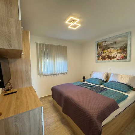 Kata Apartment *