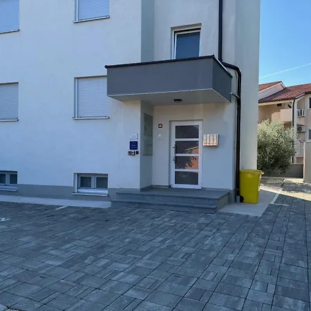 Kata Apartment