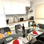 Kata Apartment *